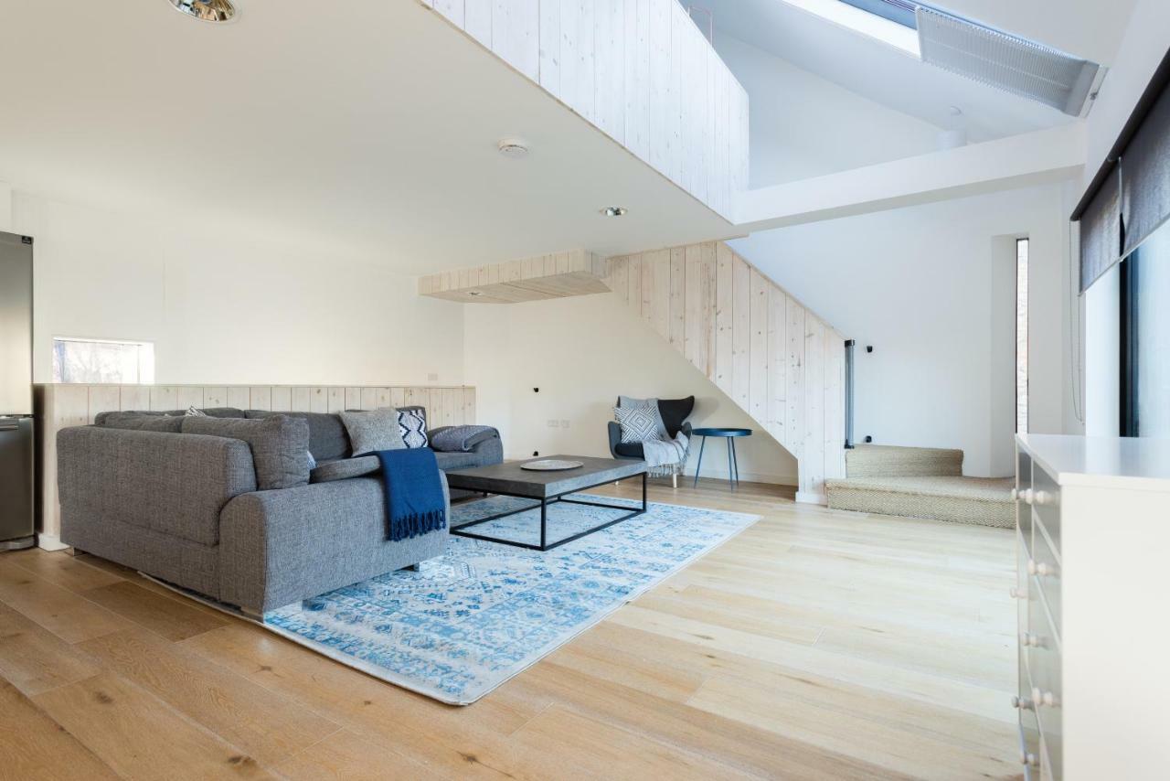 The Cliffside Loft - Distinctly Modern 3 Bdr Riverside Home Bath Dış mekan fotoğraf