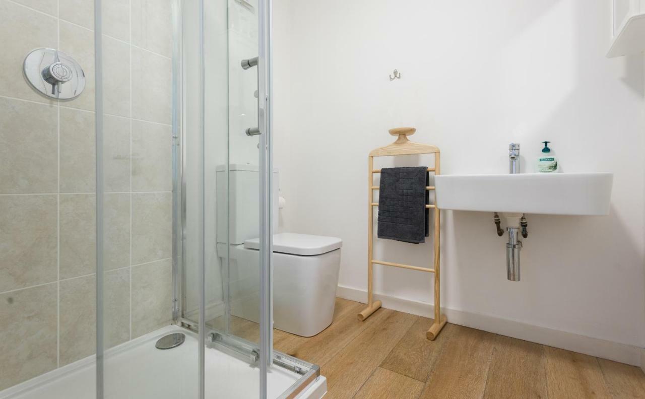 The Cliffside Loft - Distinctly Modern 3 Bdr Riverside Home Bath Dış mekan fotoğraf